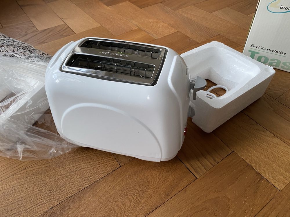 Neuer Toaster, Weiss, 2 Toasts, OVP (Neu und originalverpackt) in Basel ...