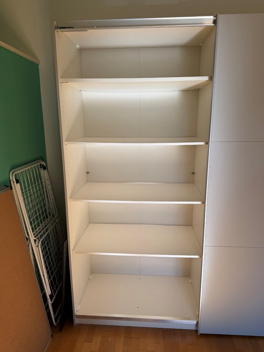Pfister Armadi: Schwebetürenschrank – Usato da Hüttikon venduto da Fawkes2 3