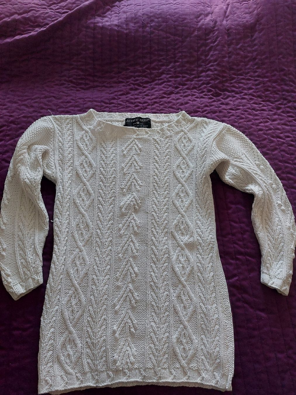 Pullover & Sweatshirts: Schönes weisses Strickpullover, Zopfmuster, Grösse S – Gebraucht aus Thun von Alexanna