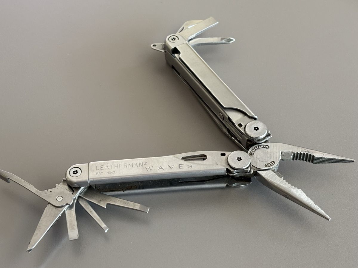Leatherman Alle Werkzeuge: Outil multifonction Leatherman Wave  – Gebraucht aus Villeneuve VD von Alakazam 3
