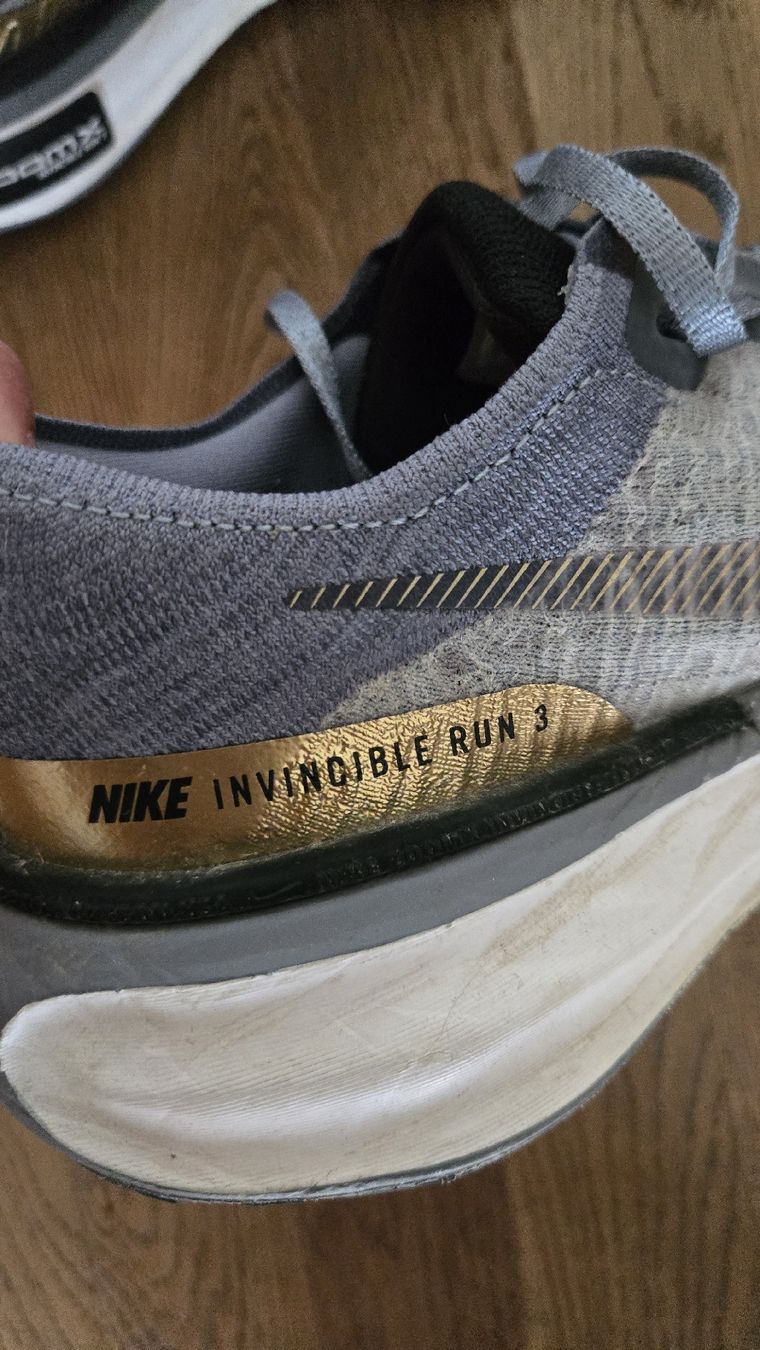 Nike Scarpe da uomo: Nike Invincible Run 3 Grösse 43 – Usato da Mönchaltorf venduto da mic_m72h 3