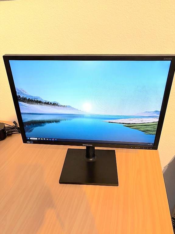 Samsung Monitor: Ecran Samsung 24" S24C650BW – Usato da Colombier NE venduto da mim_k8mq
