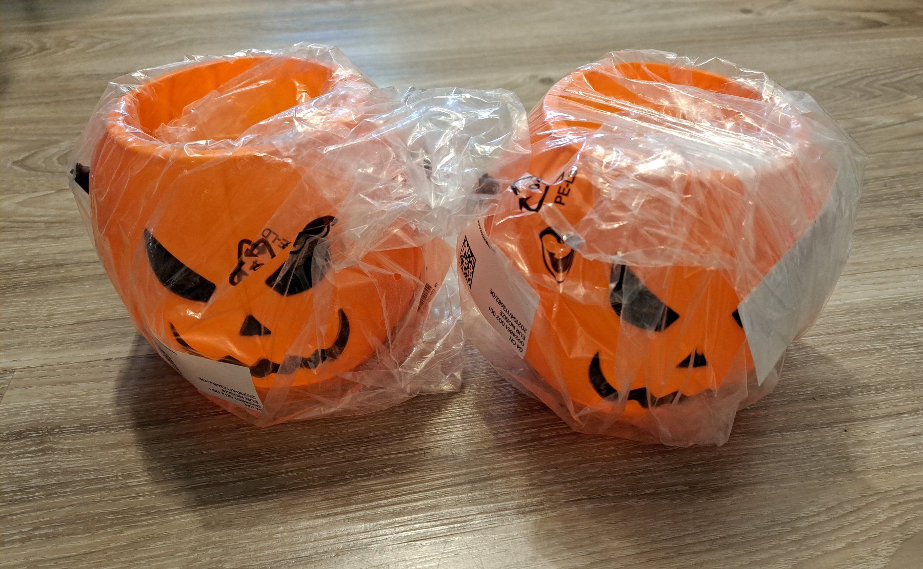 Tutte le decorazioni: 2x Halloween Eimer Kürbis orange – Nuovo e nell'imballaggio originale da Oberurnen venduto da rotty80