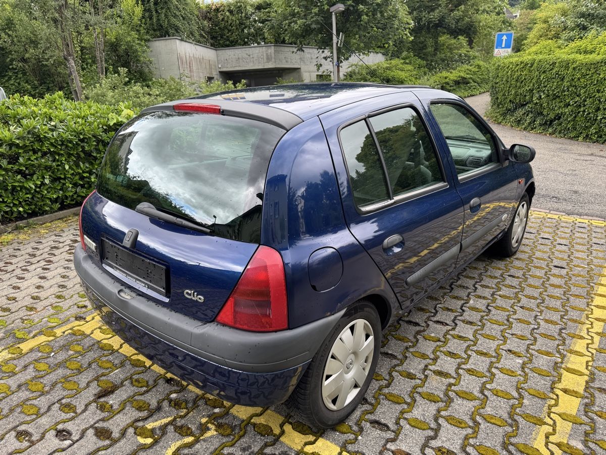 Renault Automobili: Renault Clio Initiale ab 1.- 🔥 – Usato da Oberrieden venduto da Qelaj90 2