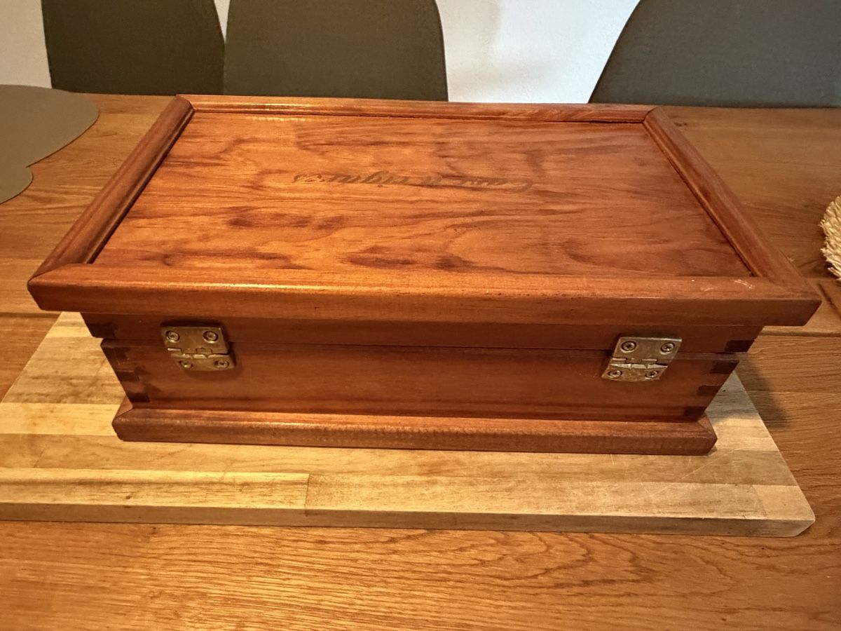 Humidore: Cave a cigares 36x22x13cm  – Gebraucht aus Cheyres von Gr33 3