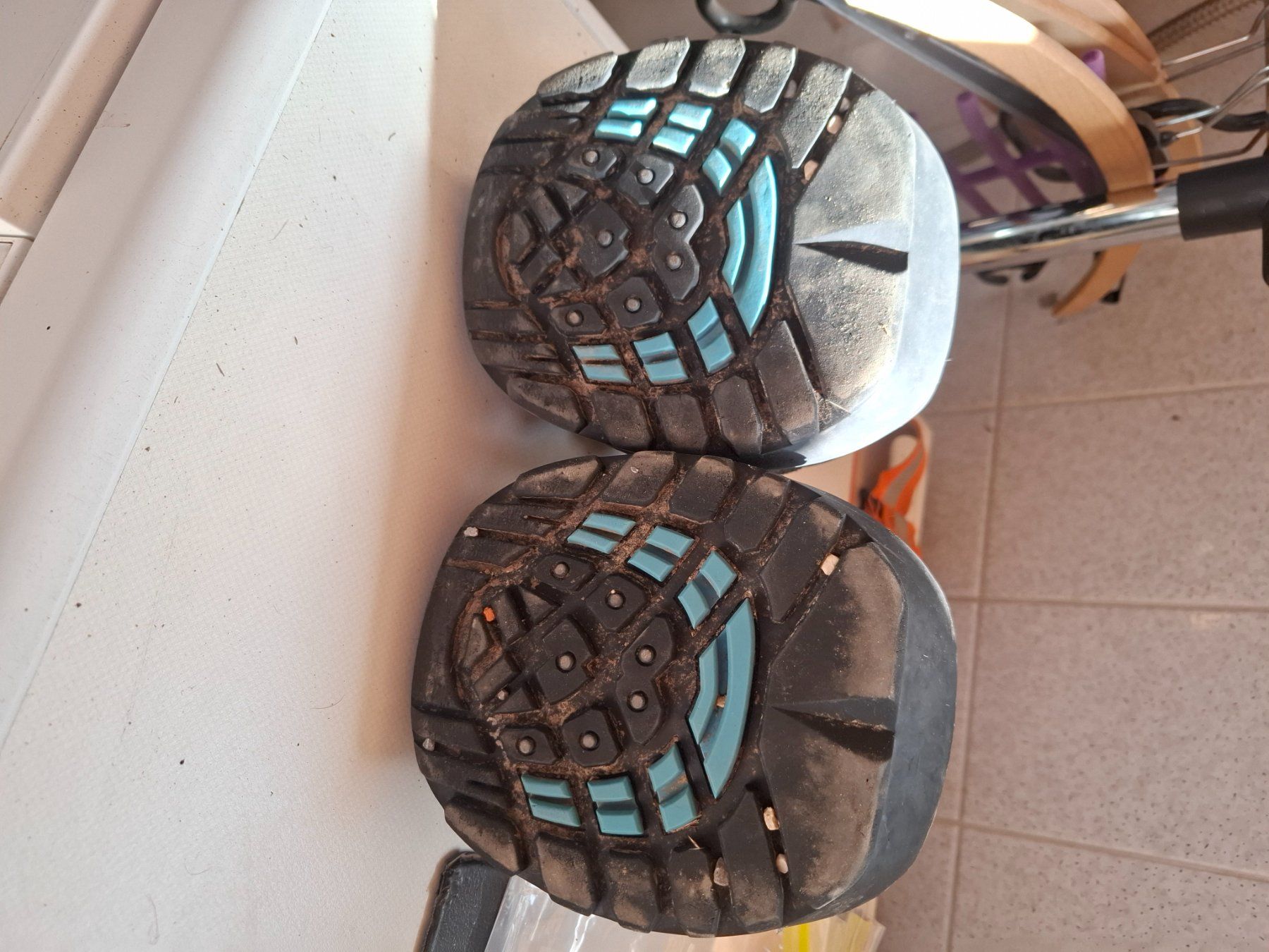 Hufschuhe: Easyboot Sneaker Gr. 2 – Gebraucht aus Jegenstorf von Ninavh1 2