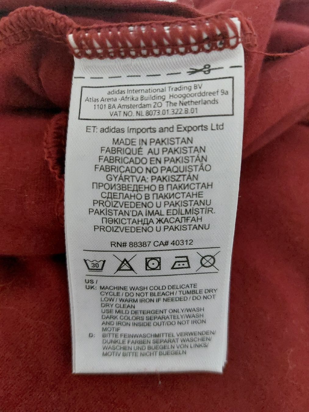 Adidas Kleider: Adidas Kleid Dunkelrot – Gebraucht aus Frauenfeld von Gzorzi 2