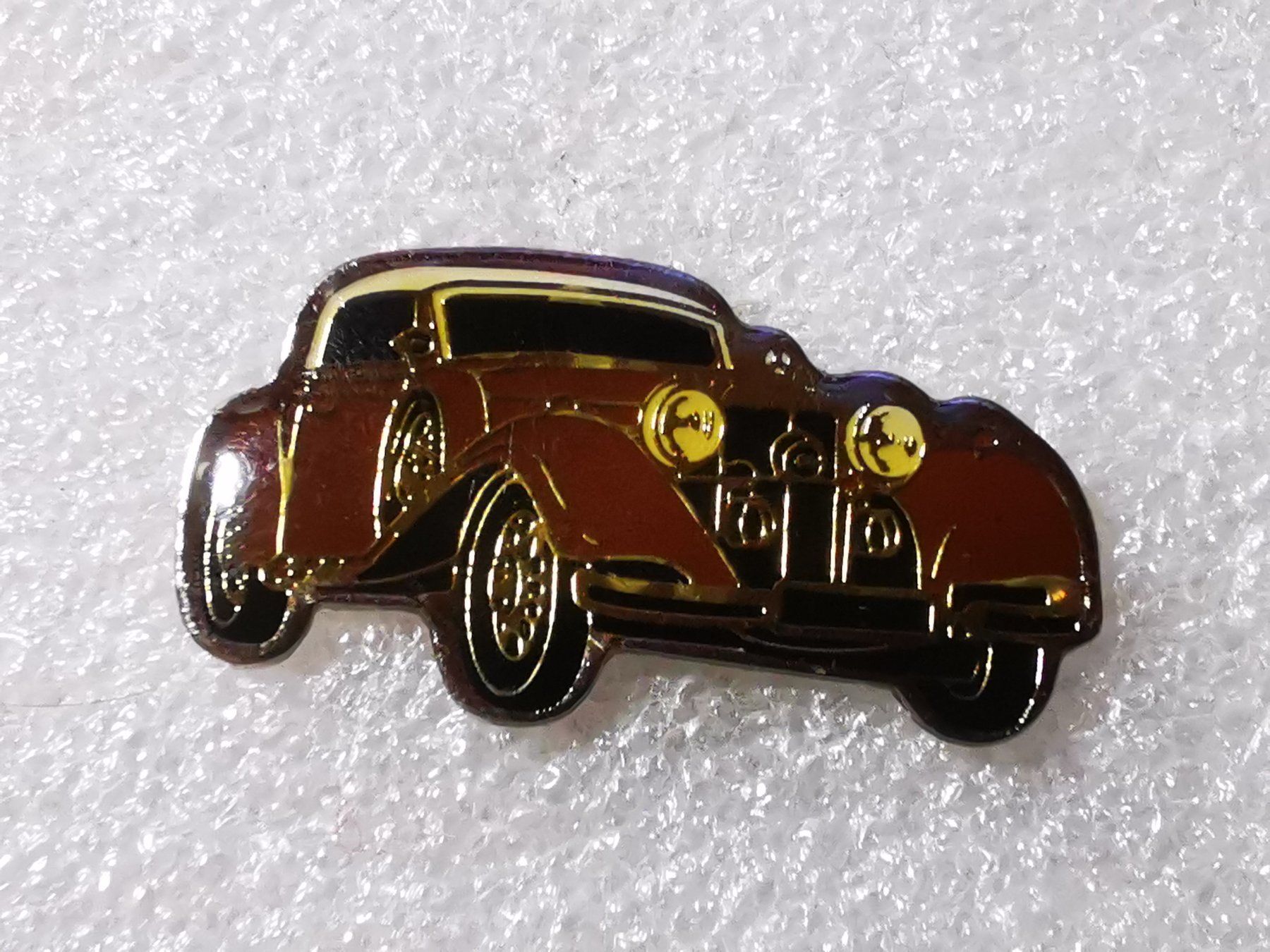Placchette & Badge: Ansteckpin 126: Auto Oldtimer – Usato da Oppligen venduto da Pin-Fall-Shop