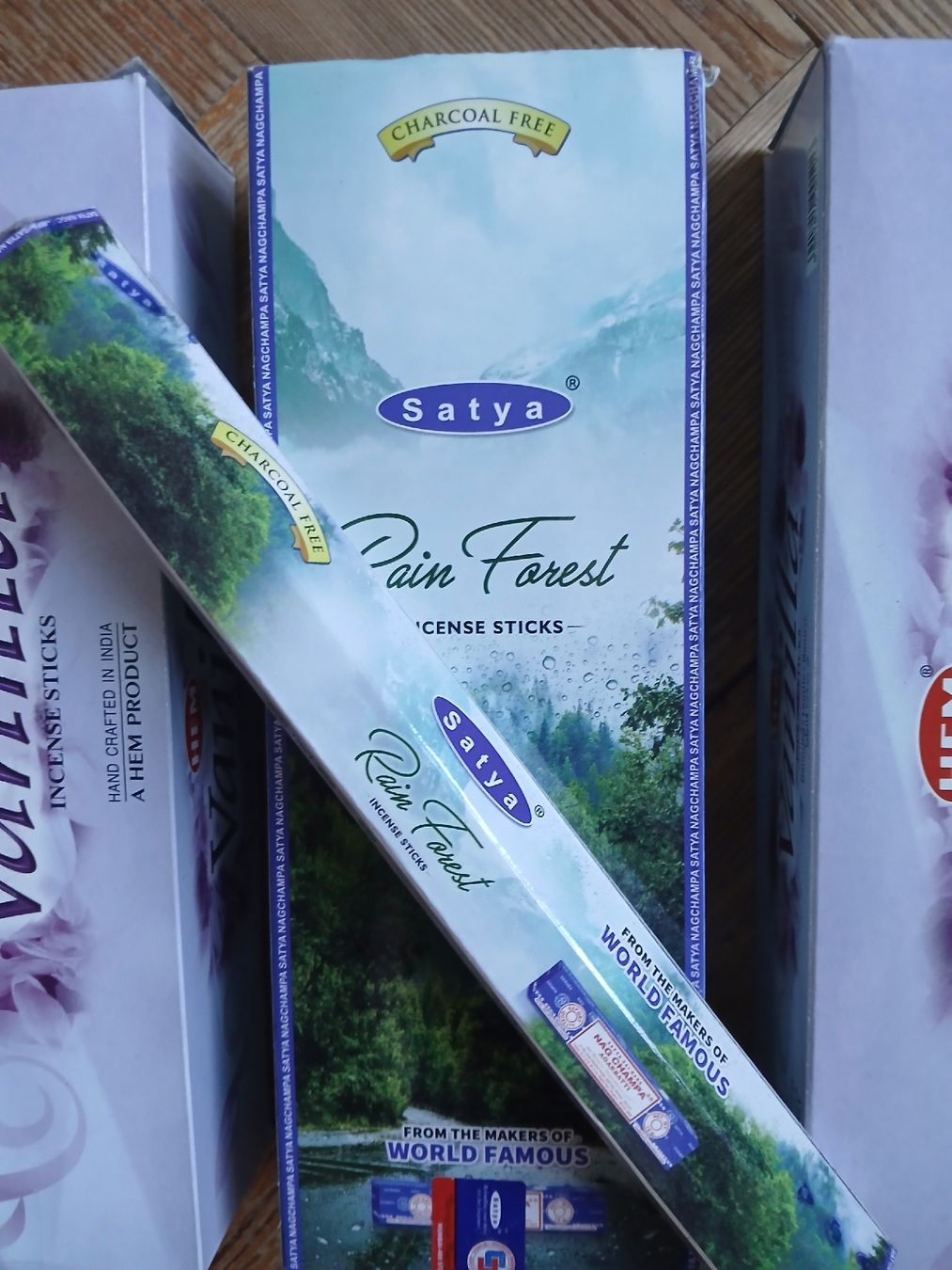 Spray per ambienti: encens Indien.  vanilla et rain forest  – Nuovo e nell'imballaggio originale da Lausanne venduto da Soulbrother