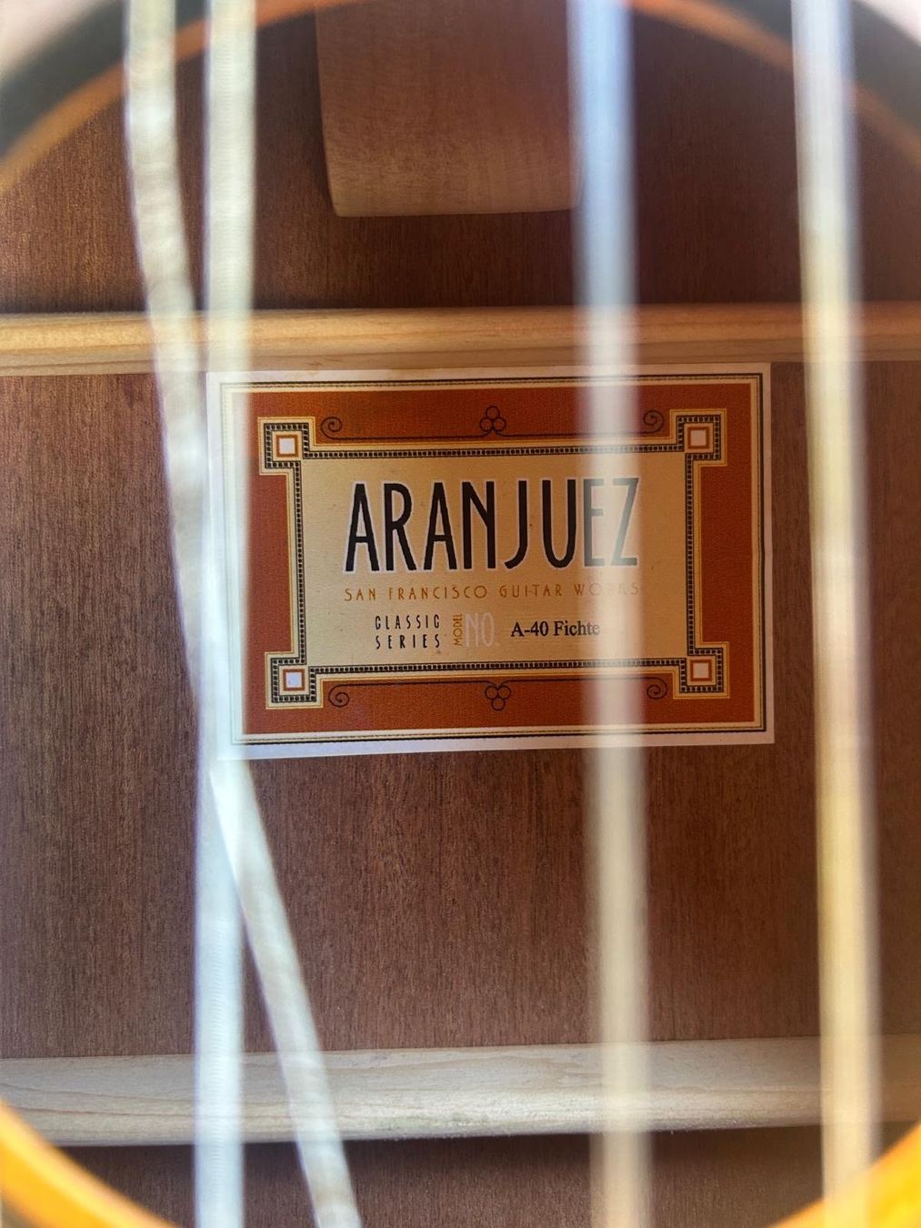 Musikinstrumente: Guitare Aranjuez A4F comme neuve – Gebraucht aus Lausanne von mad_9fnl 1