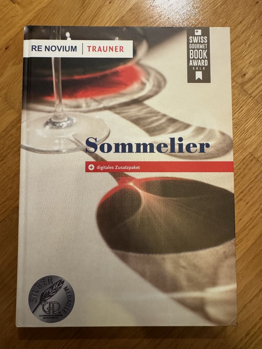 Livres: Sommelier Buch RE.NOVUM TRAUNER  – D'occasion à Basel par Giu_giu