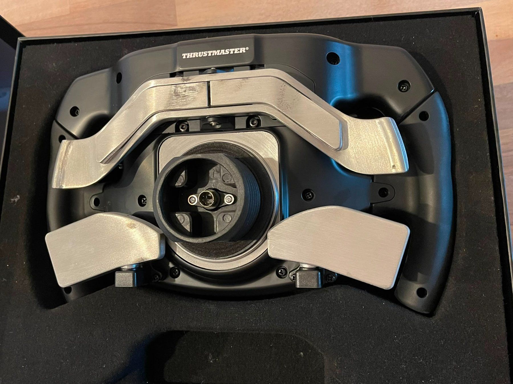 Thrustmaster Manettes: Thrustmaster Ferrari SF1000 Formula Edition – D'occasion à Steinhausen par fibritex 6