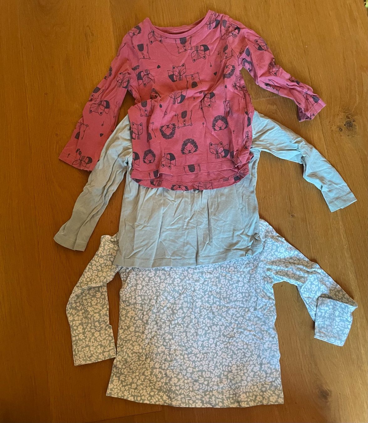 Lotti & Set di vestiti: Kleiderpaket Mädchen Grösse 80 – Usato da Teufenthal AG venduto da sleeepless1987 1