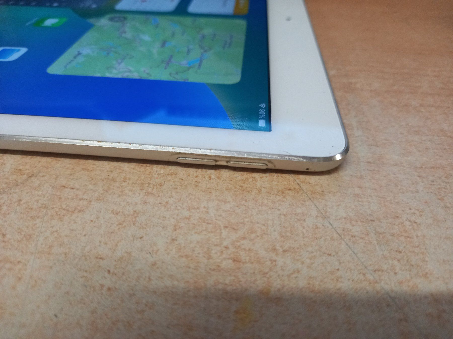 Apple Tablet PC: iPad Pro 12.9-inch Wi-Fi 2016 32gb – Usato da Romont FR venduto da ventecomp 2