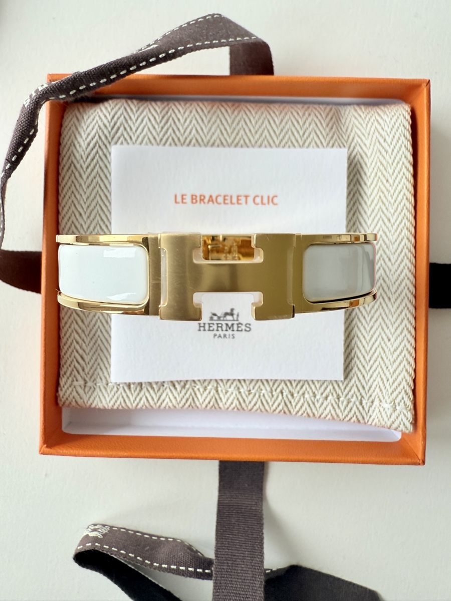 Hermès Bracciali & Braccialetti: Hermès Clic H Bracelet White & Gold ✨ – Nuovo e nell'imballaggio originale da Genève venduto da Sally_LuxxyGeneva 5