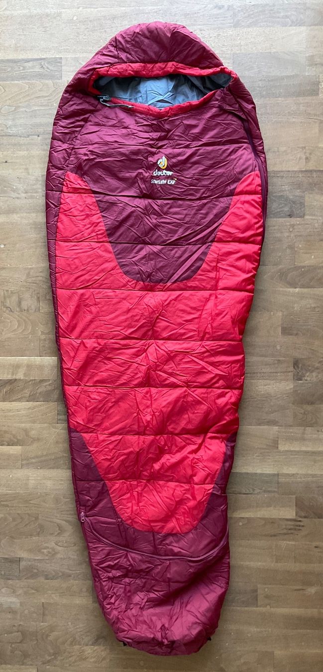 Schlafsäcke: Deuter Junior, rot, mitwachsender Schlafsack, Starligth – Gebraucht aus Wattwil von Marlan3
