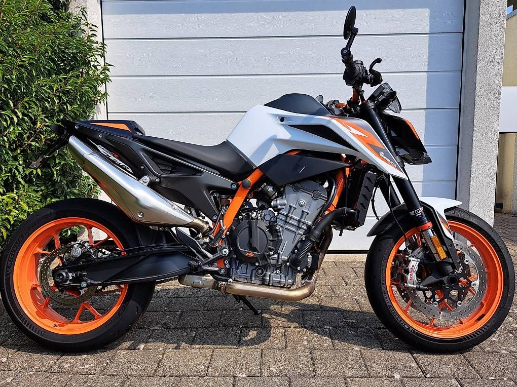 KTM Strada: KTM 890 Duke R 2020 – Usato da Dintikon venduto da fsc_l55c