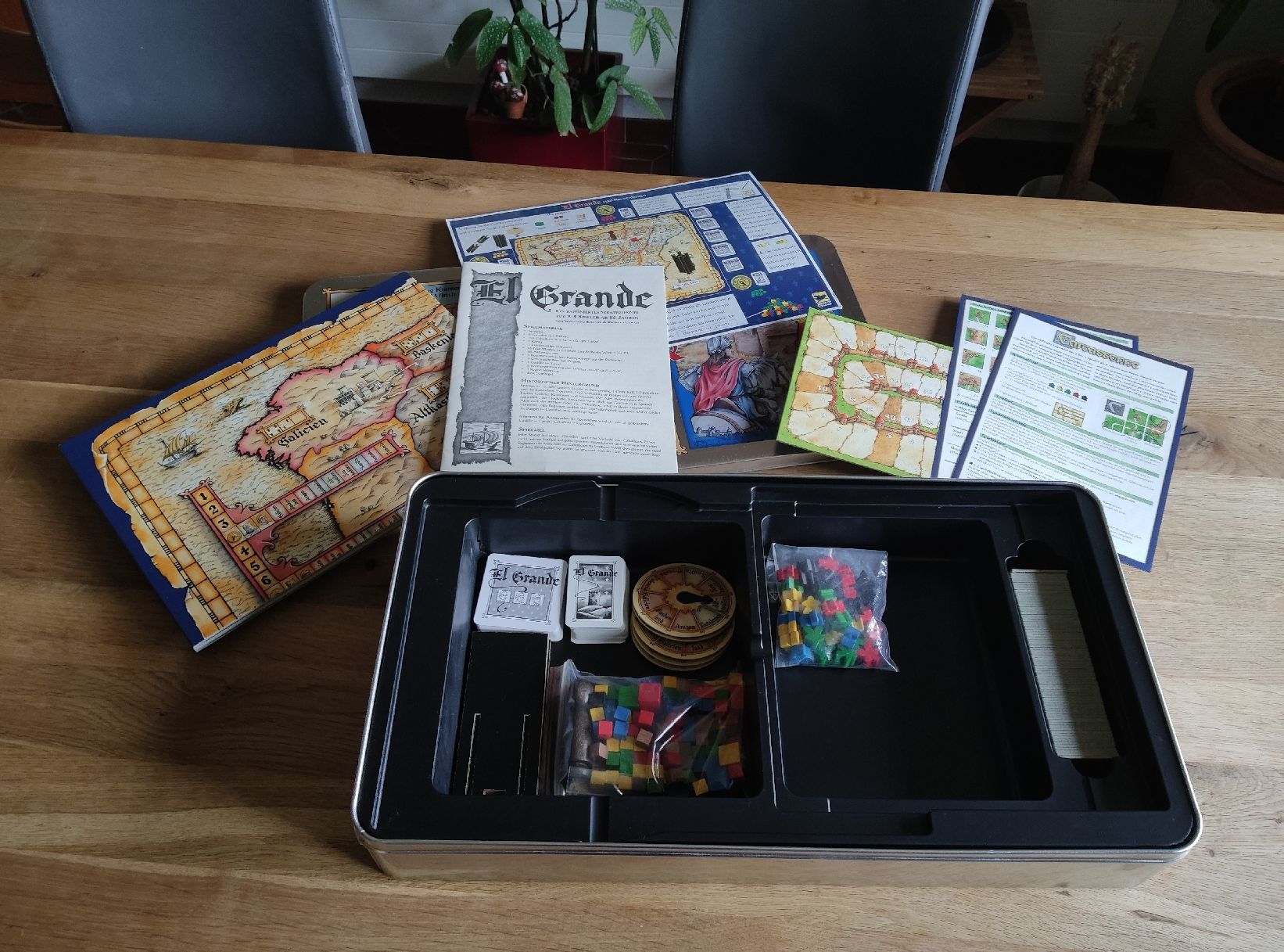 Spiele: Bundle mit El Grande & Carcassonne in stabiler Metall-Box – Gebraucht aus Zofingen von Justice79 2