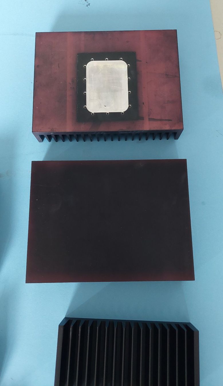 Componenti elettronici: Sammlung Kühlkörper – Nuovo (secondo la descrizione) da Bülach venduto da blksize 5