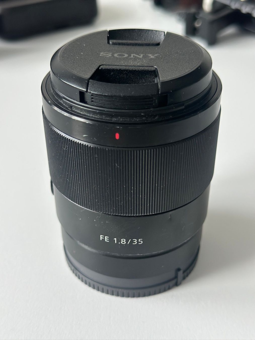 Sony Objektive: Sony FE 1.8/35 Objektiv E-mount gebraucht – Gebraucht aus Kloten von Wharum