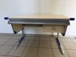 Kinder Pult / Schreibtisch kippbar & höhenverstellbar