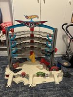 Hot wheels garage 