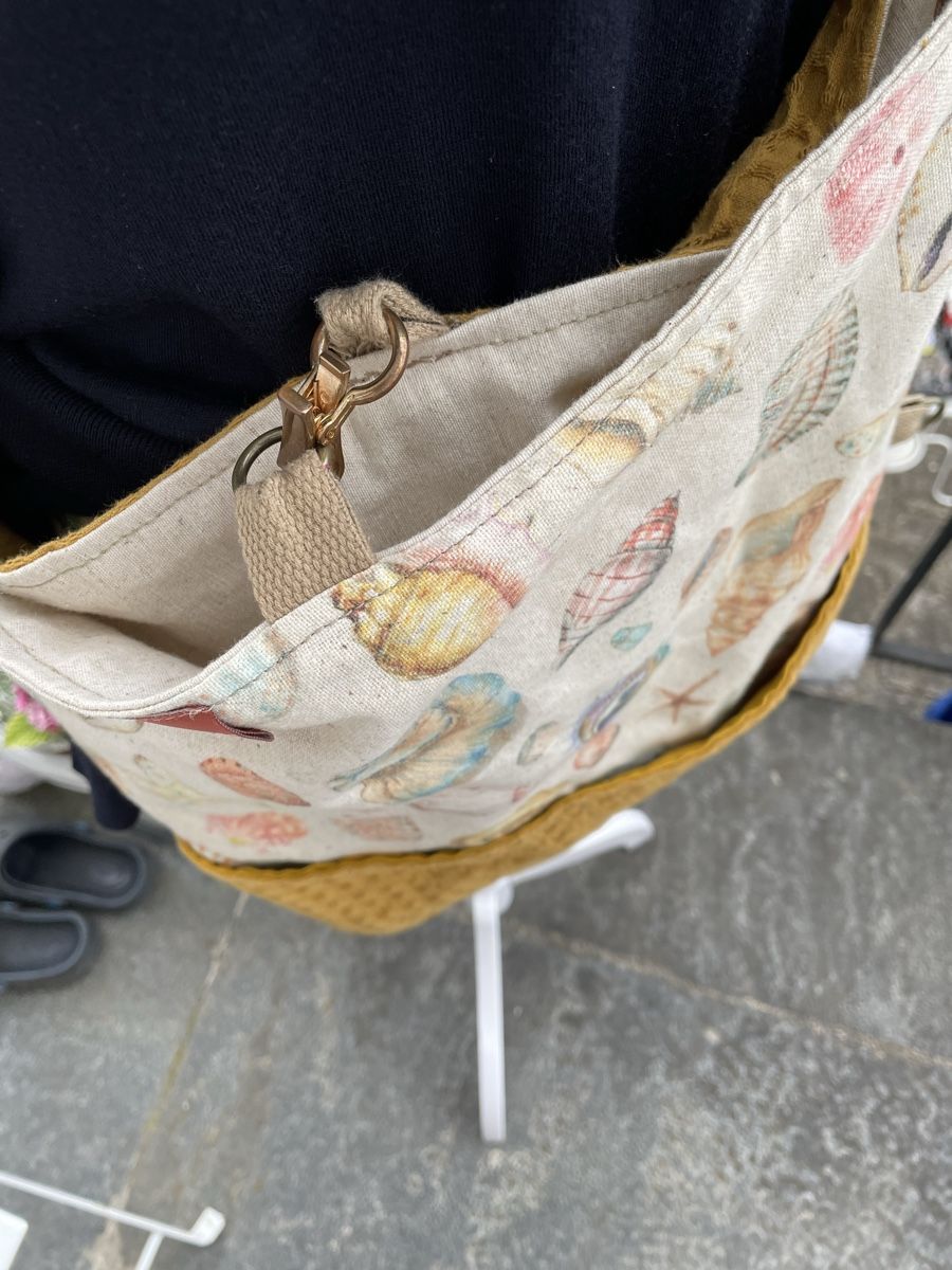 Sacs femmes: Farobag Wende-Tasche 49x42 cm – D'occasion à Zürich par Pamuk04 1