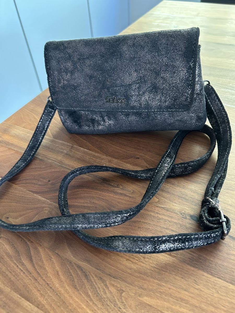 Borse da donna: Kleine Damenhandtaschen. – Usato da Brüttisellen venduto da mirrinha 2