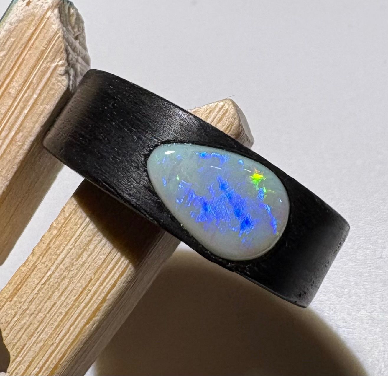 Ringe: Kristall Opal Ring Mooreiche, Gr.52, Coober Peedy Australien – Neu (gemäss Beschreibung) aus Wilen b. Wil von Tschirio 1