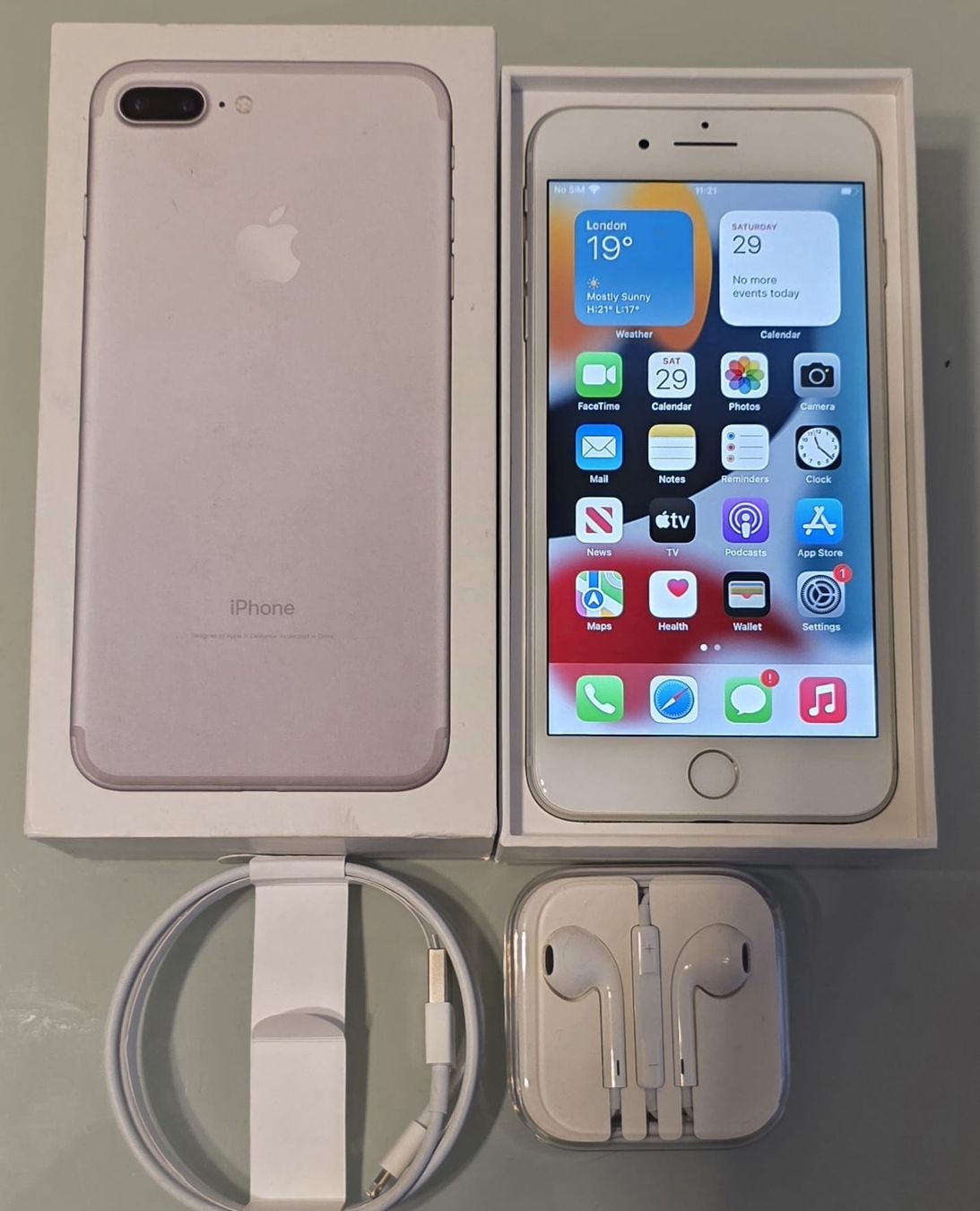 Apple Handys / Smartphones: iPhone 7 Plus Silver 256GB with accessories  – Gebraucht aus Studen BE von tha_dhp8 5