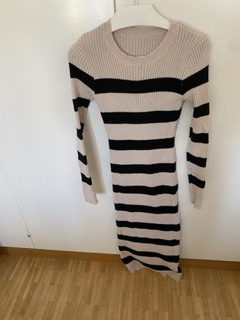 Robe neuf taille M