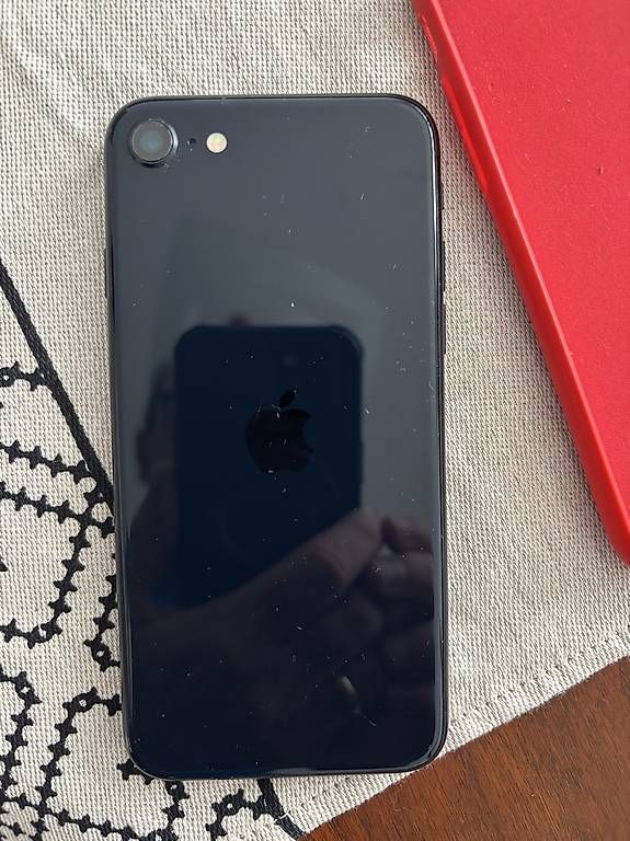 Telefoni cellulari / Smartphones: iPhone SE 2022 64GB (3 gen.) – Usato da Losone venduto da audiGT 1