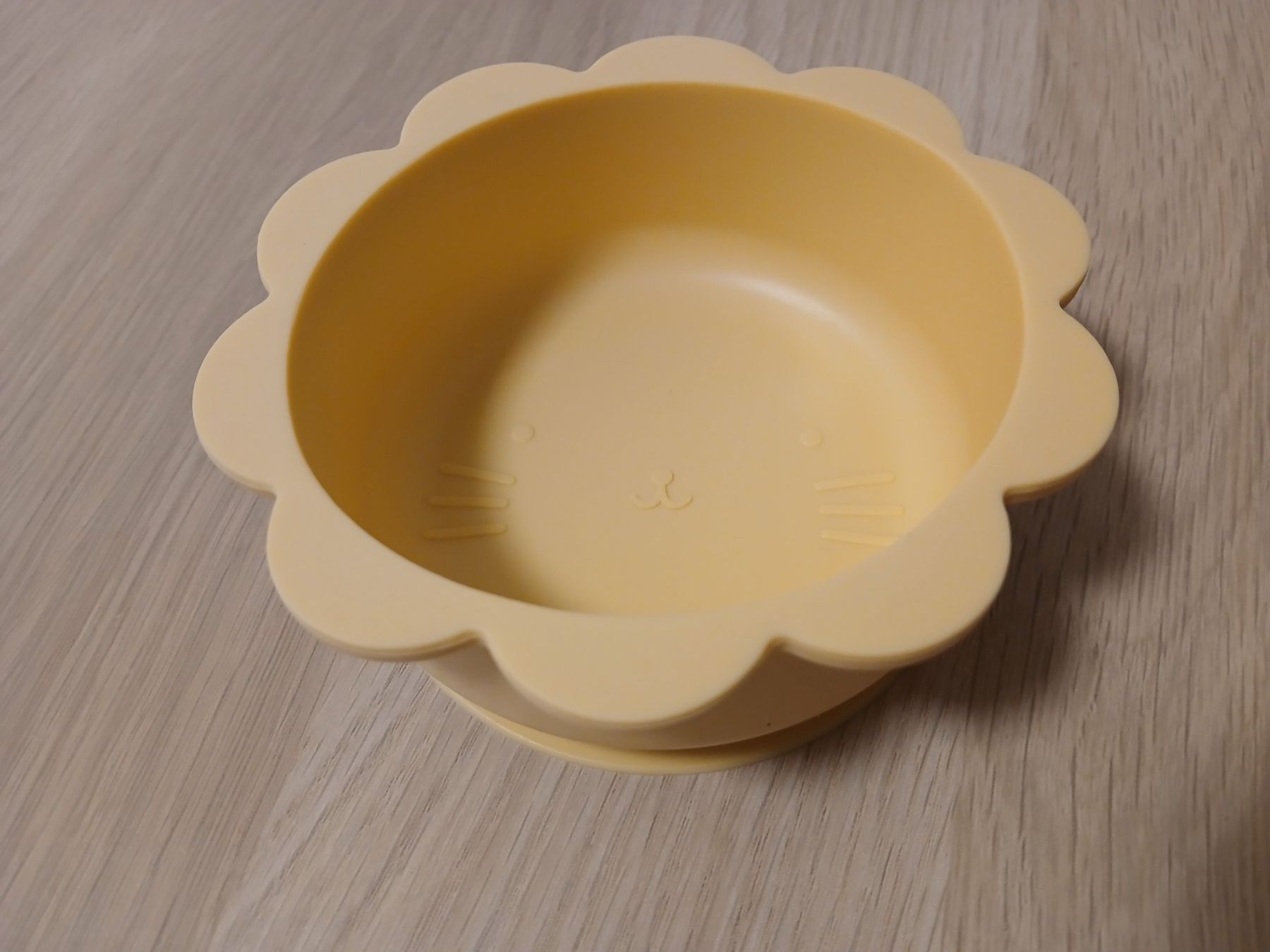Ciotole: Silikonschüssel für Kinder – Nuovo (secondo la descrizione) da Linthal venduto da pau_v979 2