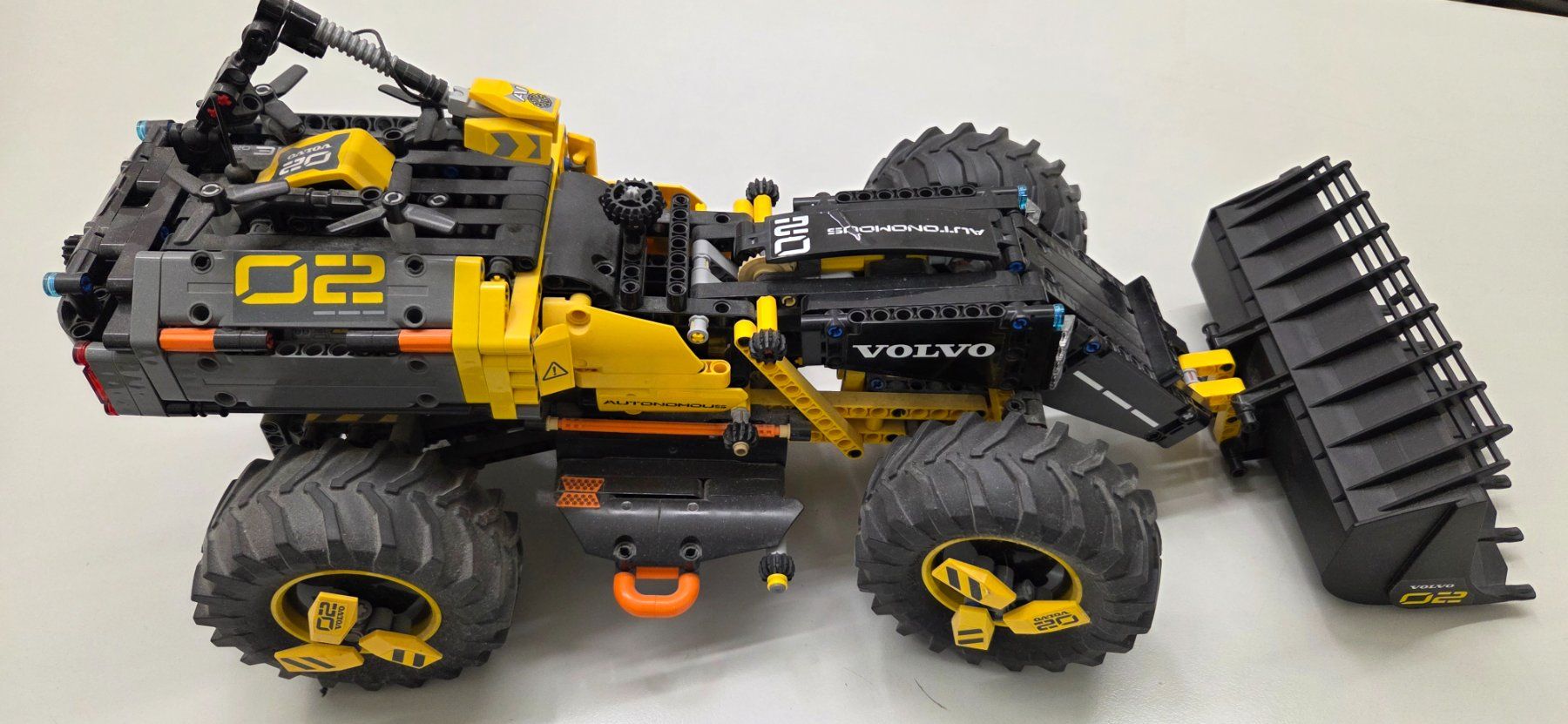 Technics Kit di costruzioni: Lego Technic Volvo Konzept Radlader – Usato da Ehrendingen venduto da rowe1315 1