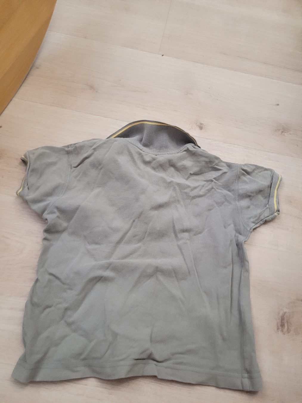 Camicie, T-shirt & Polo: t-shirt gr. 98 – Usato da Lupsingen venduto da sta_wgg5 3