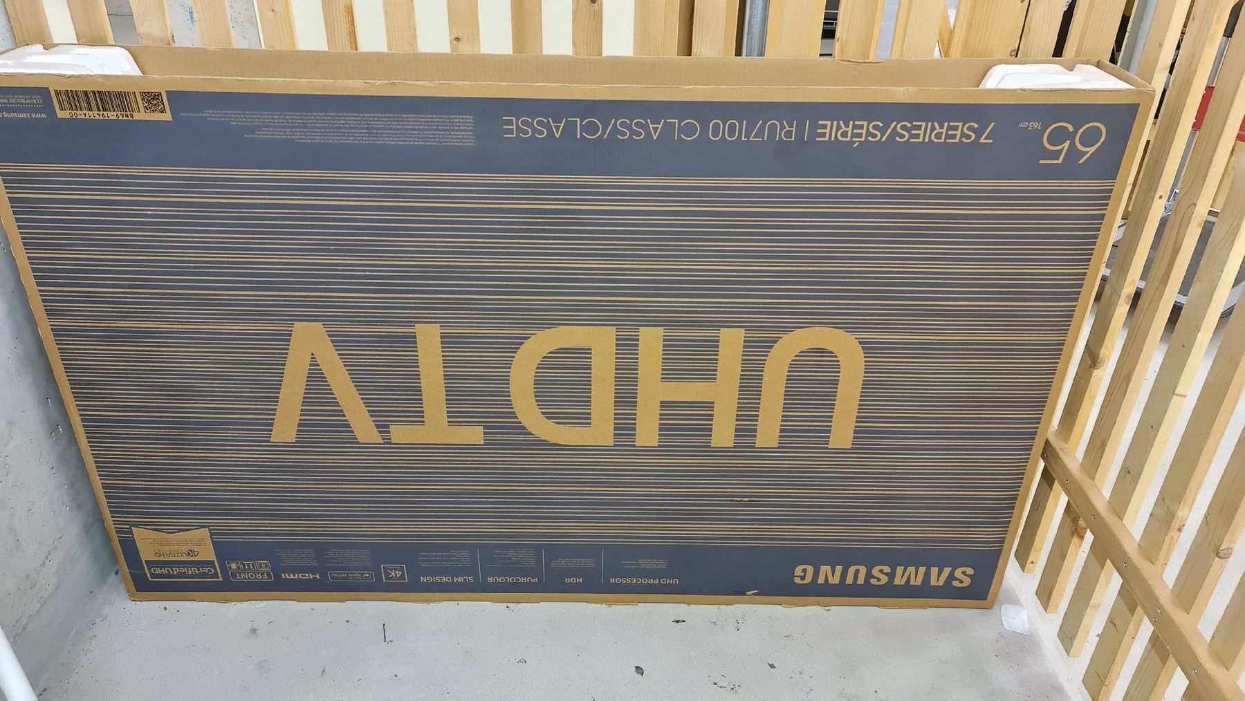 Samsung Fernseher: tv bench with samsung tv – Neu (gemäss Beschreibung) aus Neuenhof von ayesham 6