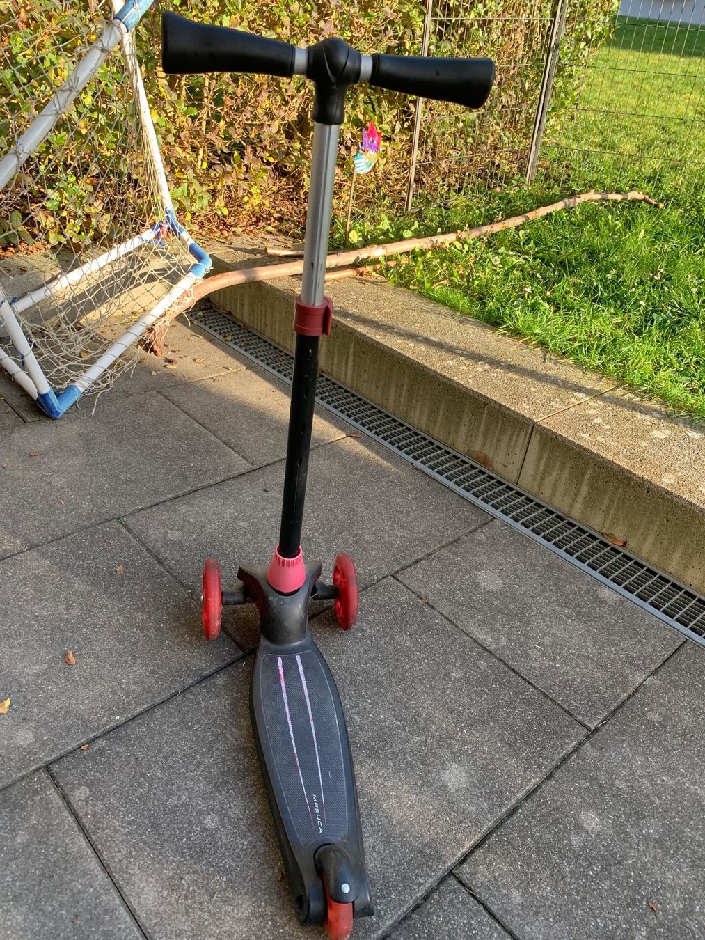 Kickboard: Mesuca Ferrari Scooter Kinder – Usato da Bülach venduto da engeli92 1