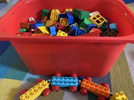 Duplo Lego Bausteine und div. Platten