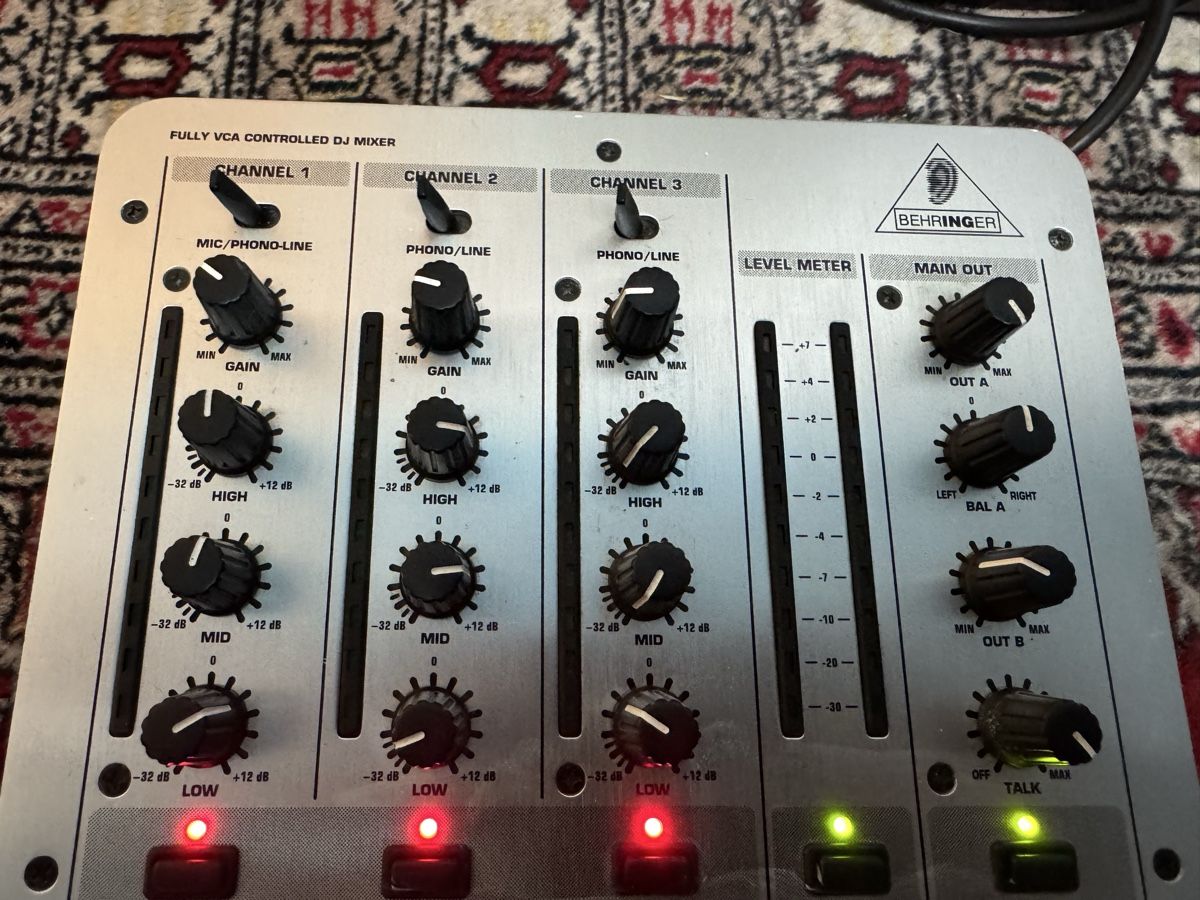 Behringer Mischpulte: Behringer pro mixer vmx300  – Gebraucht aus Zunzgen von milesdavis76 1