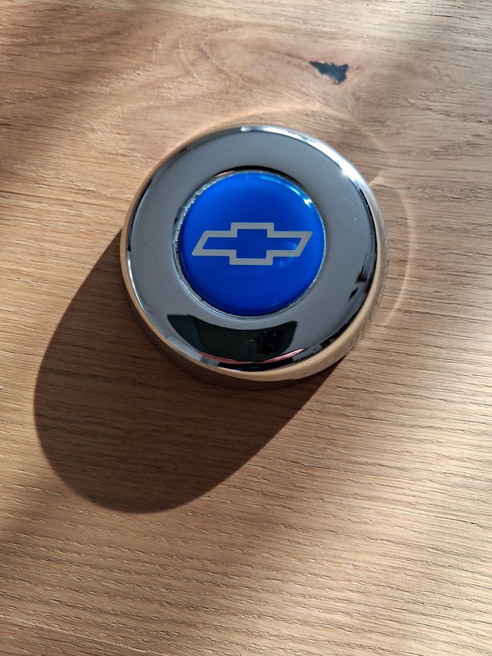 Chevrolet Tutti pezzi di ricambio auto: Chevrolet Bowtie Horn Button – Usato da Wetzikon ZH venduto da 65corsa