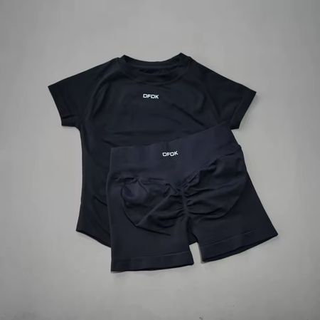 Ensemble DFDk t-shirt et short noir taille S neuf