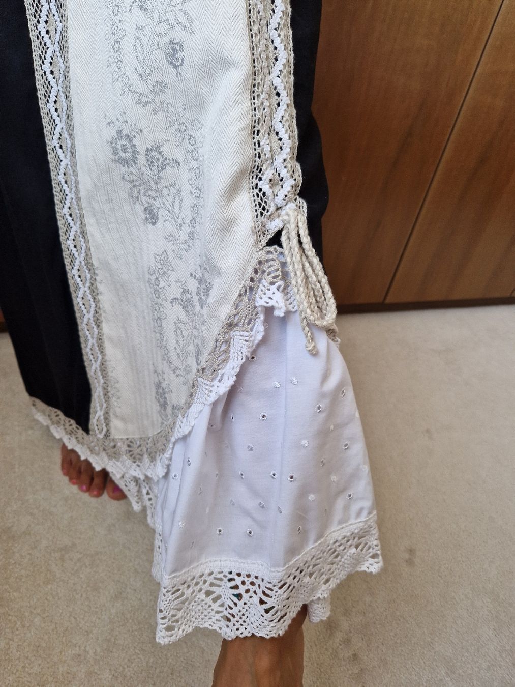 Costumi: Hochwertiges Dirndl, 2-Teiler, Gr. 36 – Usato da Zürich venduto da hogerseppvreni 6