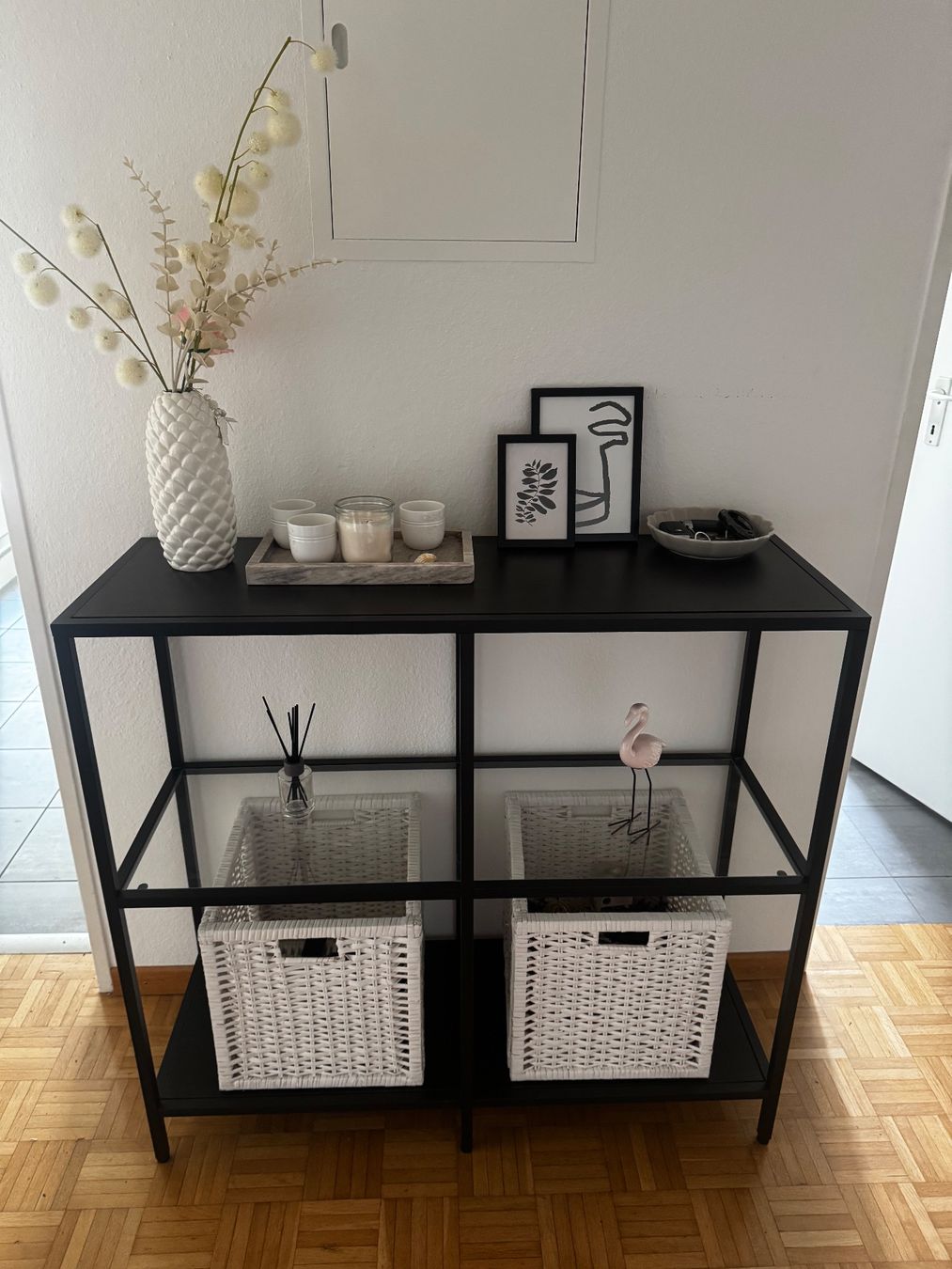 Ikea Scaffali: IKEA VITTSJÖ Regal, schwarzbraun/Glas – Usato da St. Gallen venduto da Jbjbhs