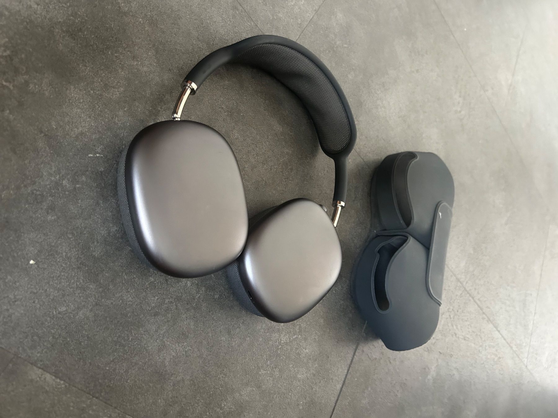 Apple Cuffie: Apple AirPods Max Space Grau - Top Zustand! – Usato da Birmensdorf ZH venduto da SwissQualityTrade