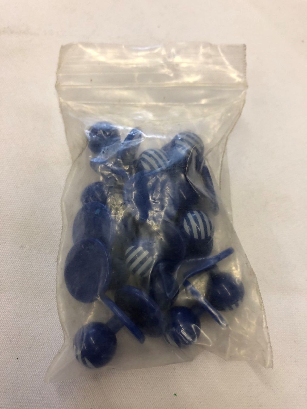 Elettrodomestici da cucina: 14er Satz Steckknöpfe Blue Stripes – Nuovo e nell'imballaggio originale da Gossau SG venduto da Sombat 2