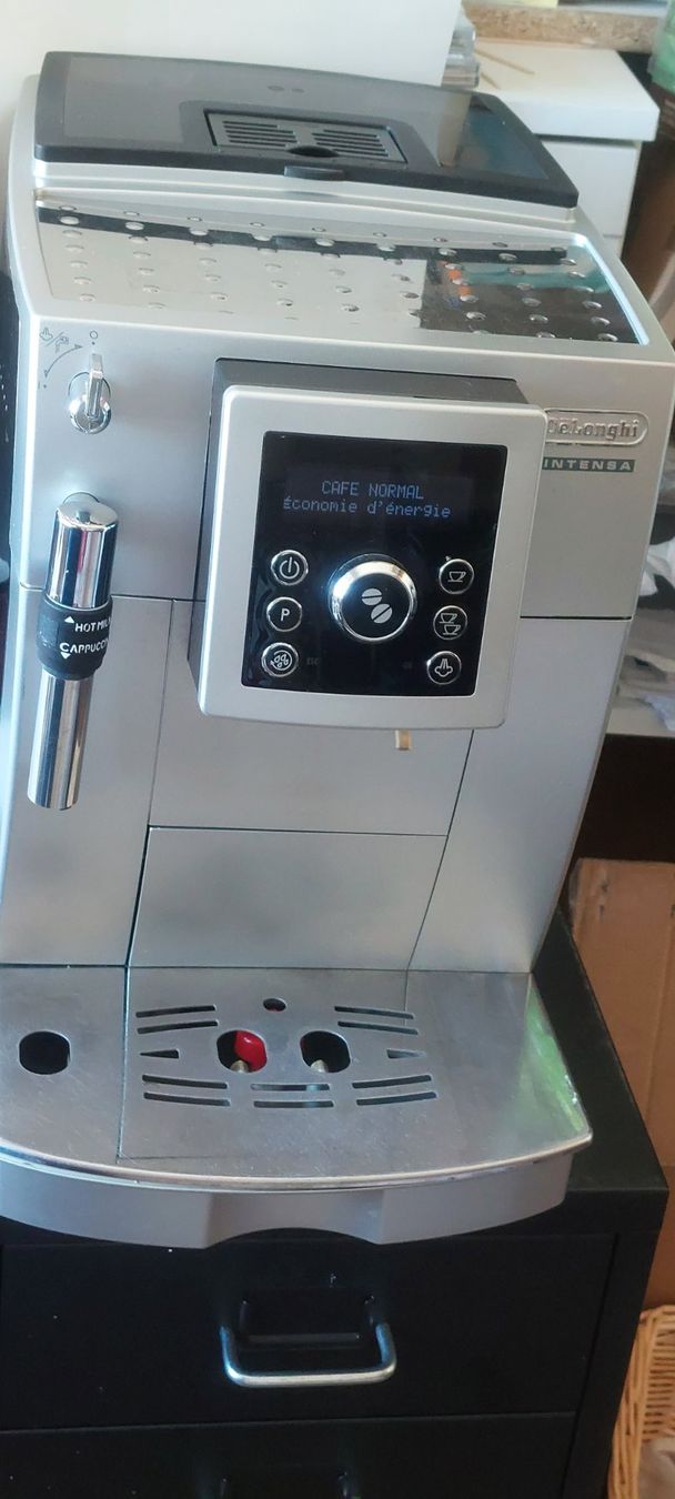 De'Longhi Machines à café & Machines à expresso: Machine à café delonghi ecam 23.420.sb défectueuse. – Défectueux à Rolle par mro_5nyk 5