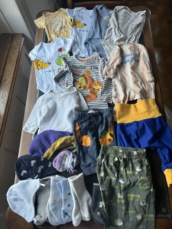 Zu verschenken: Baby-Kleiderpaket (Gr. 54-68) 20 Teile