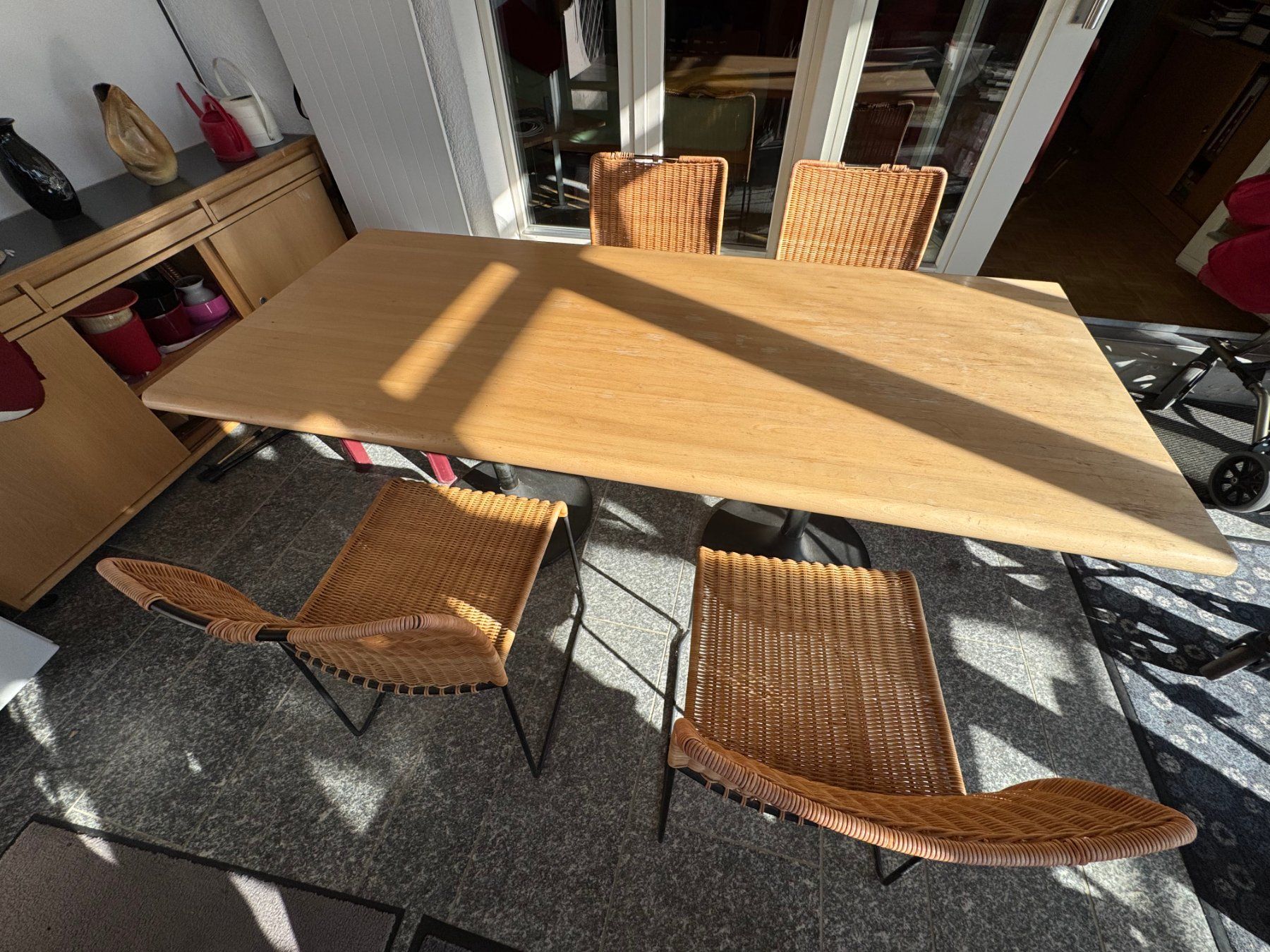 Set di tavolo e panche: Tisch mit Stühlen – Usato da Hausen AG venduto da diverww