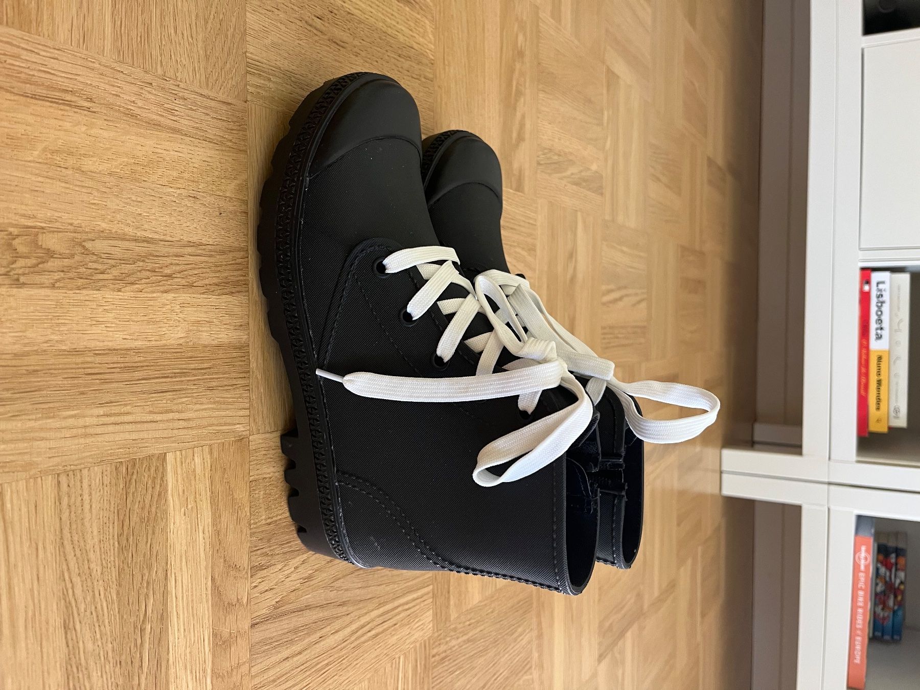 Scarpe da uomo: Black rain boots – Nuovo (secondo la descrizione) da Thalwil venduto da zen_hpz5 1