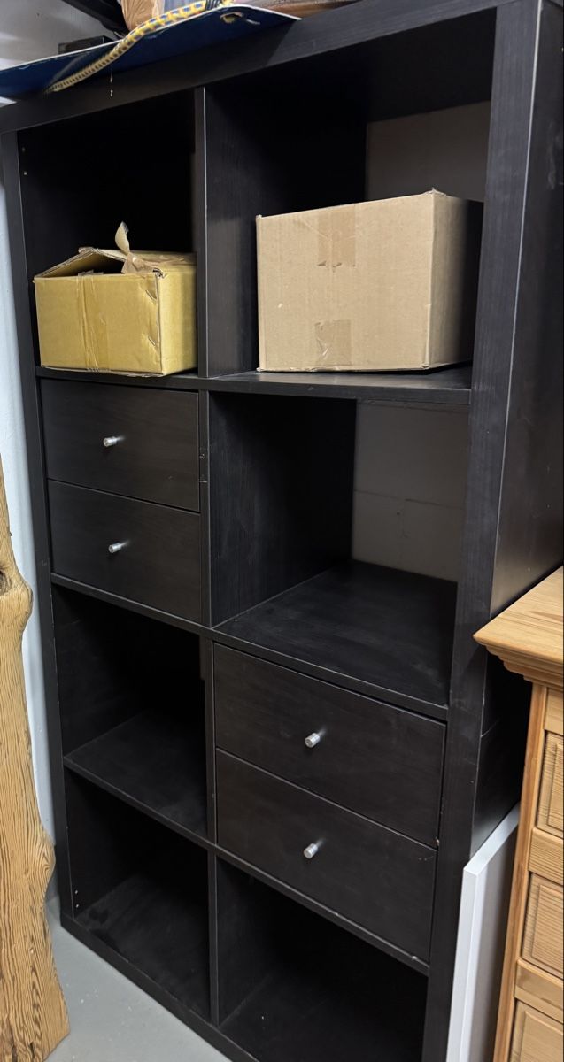 Ikea Scaffali: Schwarzes Regal mit 4 Schubladen – Usato da Trin venduto da saco89 1
